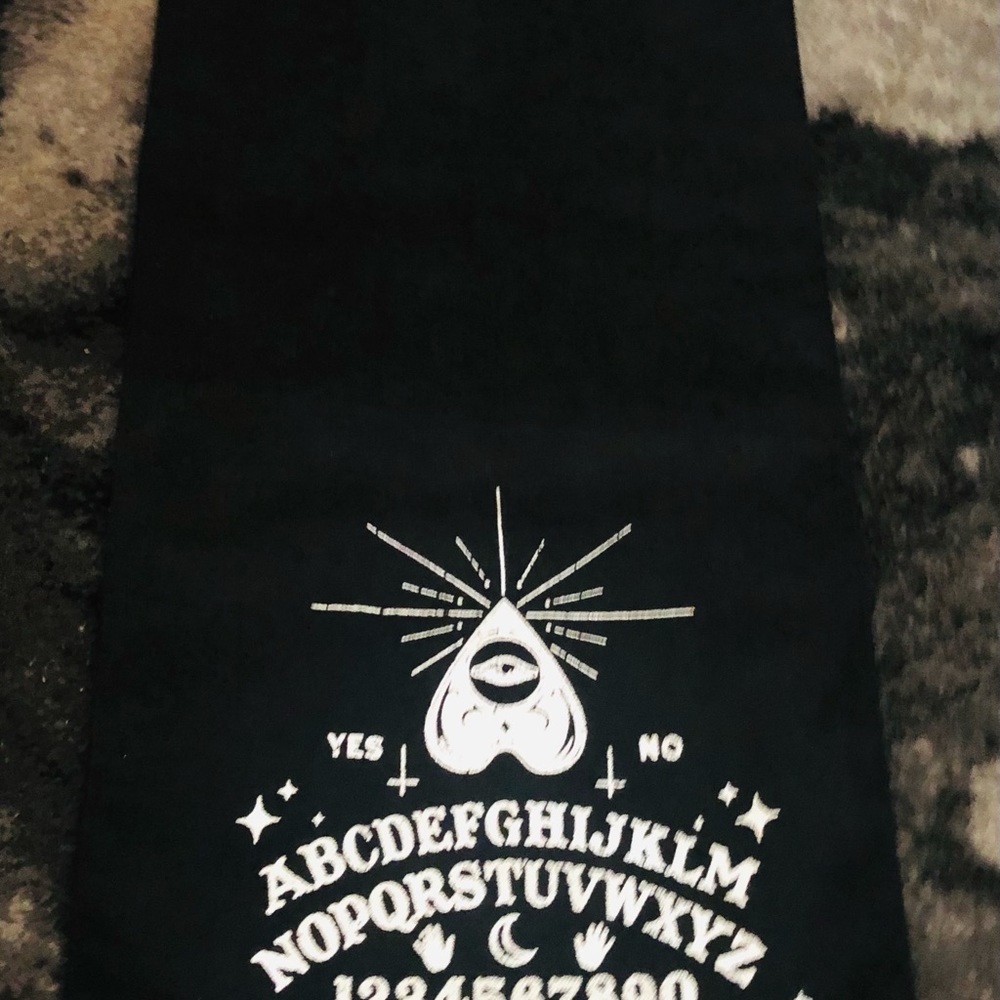 π π» HALLOWEEN Two Piece Ouija board Set- Pillow and Table or Couch Runner - Picture 3 of 7